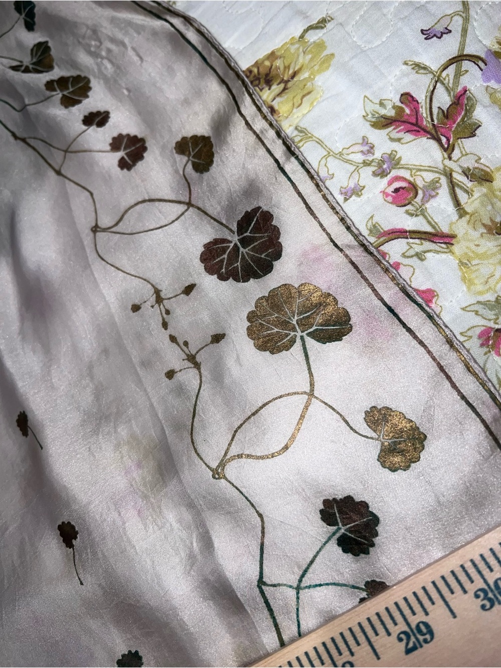 Vintage Scarves by Vera Pure Silk Scarf Ivy Leaf Border Hand Rolled ~30" Square - Picture 9 of 10